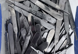 swann morton used 3 scalpel blade handles